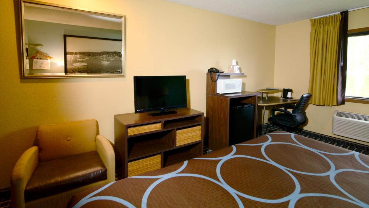 Queen Room with One Queen Bed - Mobility Access/Non-Smoking,1414469000:JPEG